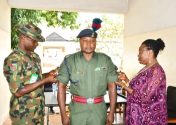 REMAIN DISCIPLINE, APOLITICAL.. Commander Guards Brigade to newly decorated Soldiers